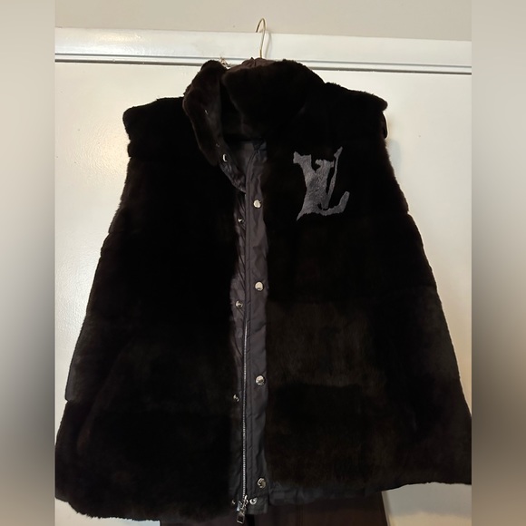 Louis Vuitton Damier Graphite Rabbit Fur Reversible Vest - Picture 2 of 15